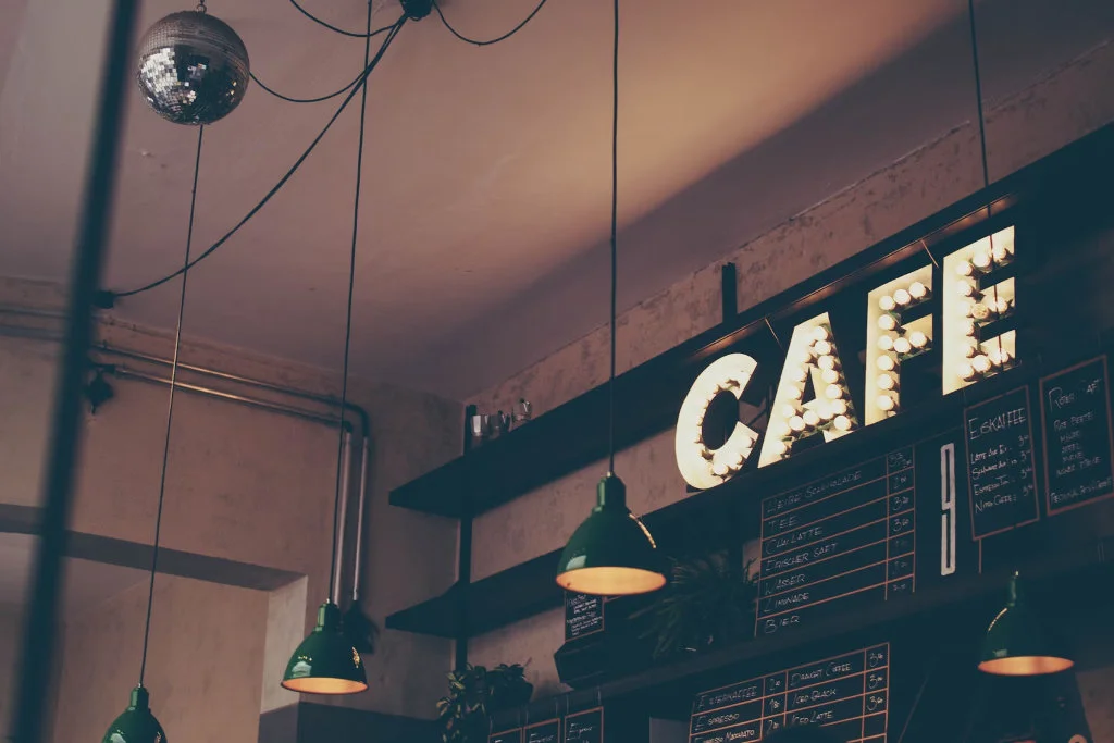 Konsultan Cafe & Resto - Source : delifru.co.id